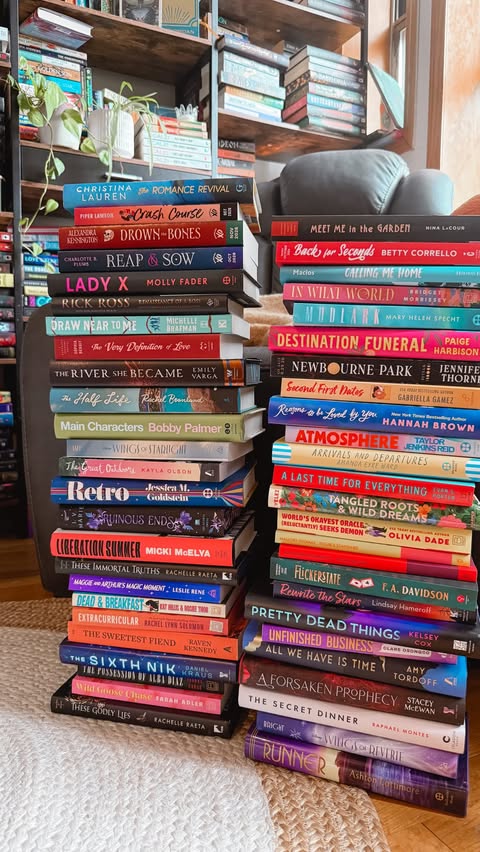 Instagram post by @its.amandas.bookshelf for Berkley Romance. Caption reads: [...] @gallerybooks @berkleyxobooks....