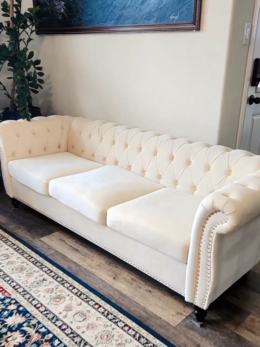 TikTok post by @kanchu_stha0 for Giratree. Caption reads: [...]  #tiktokshoplabordaysale  @Giratree....