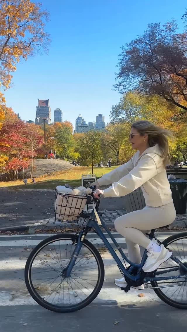 Instagram post by @gilliandelzotto for Athleta. Caption reads: It doesn’t matter what you’re looking for.....