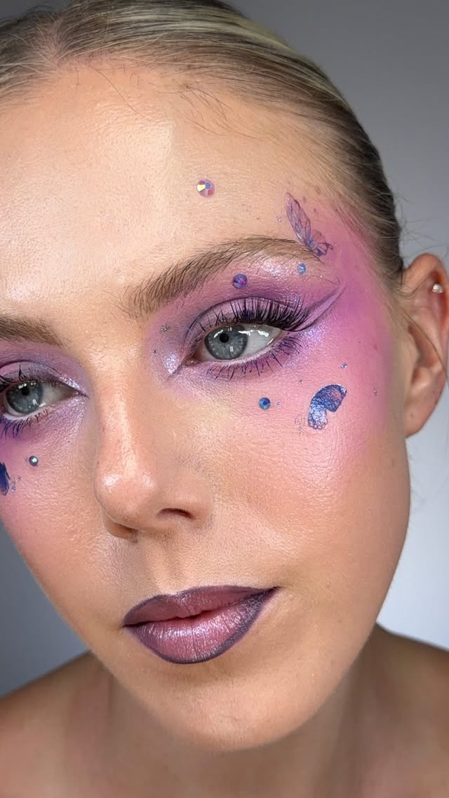 Instagram post by @leahcomptonn for Benefit Cosmetics. Caption reads: [...] @pradabeauty wisteria collection....
