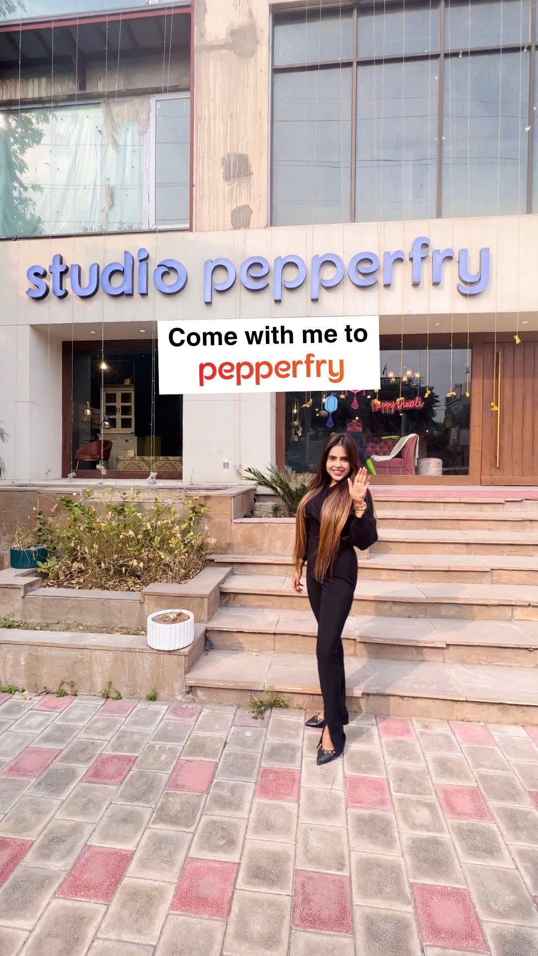 Instagram post by @jasleentaluja for Pepperfry.com. Caption reads: Revamp your home effortlessly with....