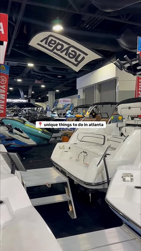 Instagram post by @atllovesmo for Discover Boating. Caption reads: [...] (Hall B) in downtown Atlanta!....