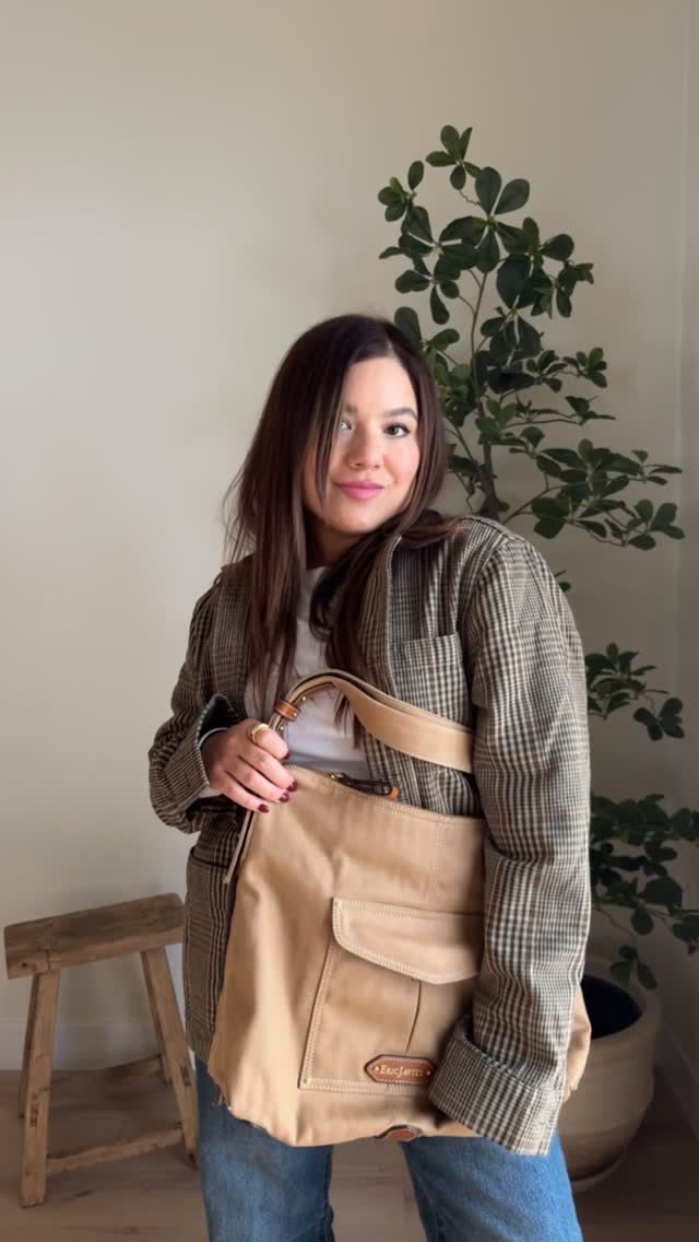 Instagram post by @beatrizreiken for Eric Javits. Caption reads: Styling my new cargo hobo bag from @ericjavits —....