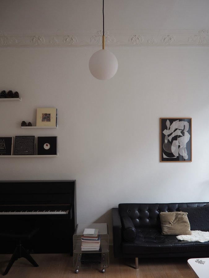 Instagram post by @hettie.bo for ferm LIVING. Caption reads: advertising|tags. hej monday.

#livingroom....