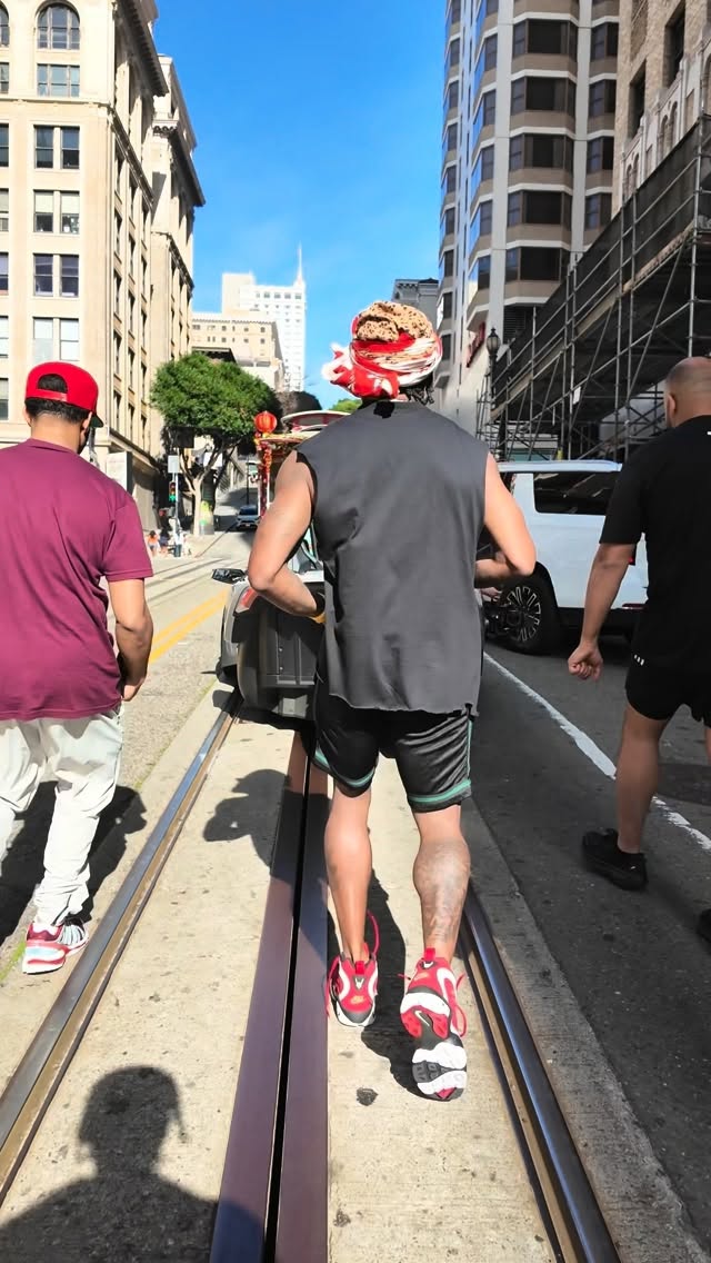 Instagram post by @realpacman24 for BetOnline.ag. Caption reads: Up and night but I’m still on the run....