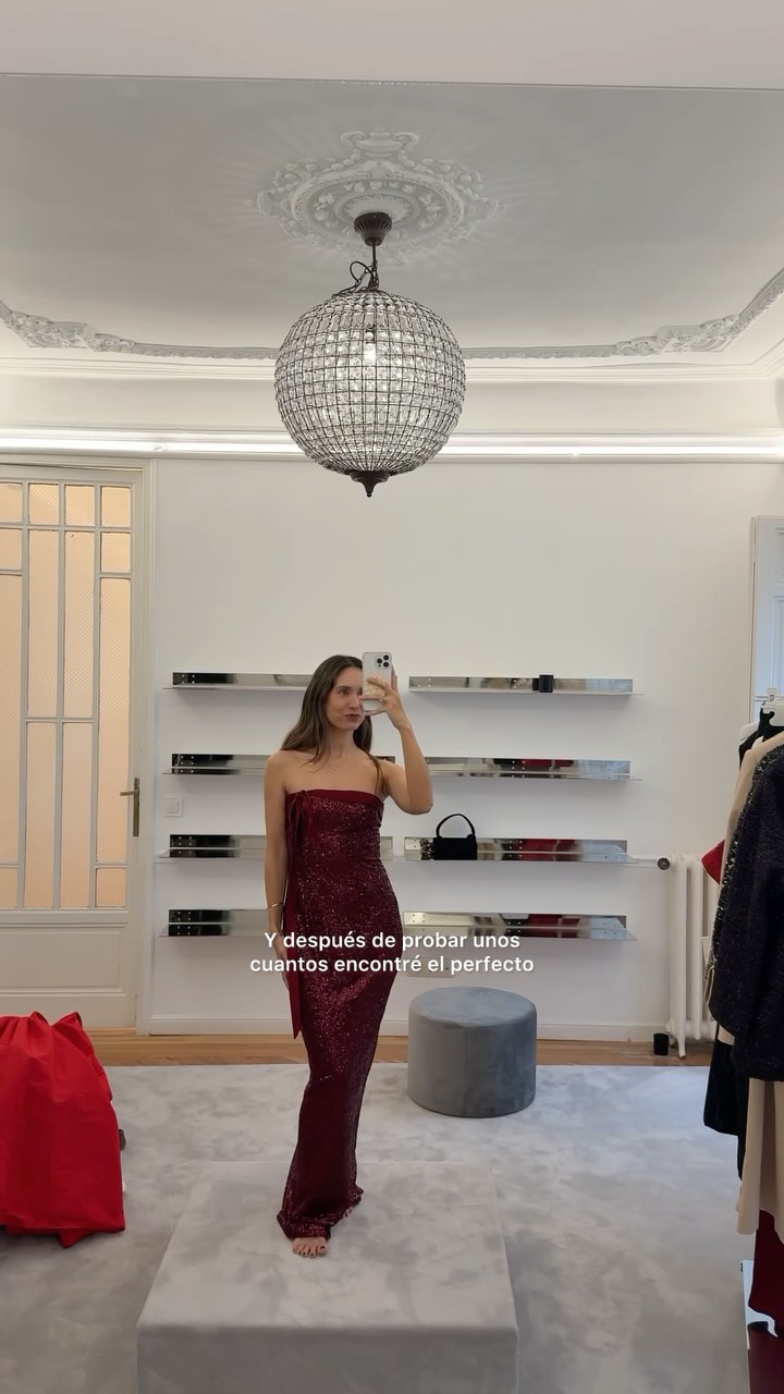 Instagram post by @gracyvillarreal for A-DERMA. Caption reads: “Welcome to a day in my life” He de decir que fue....