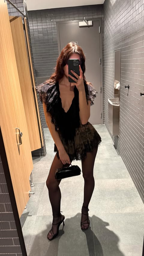 Instagram post by @ellamendelsohn for ASOS. Caption reads: [...] me pick my Valentine’s Day outfit with @asos....