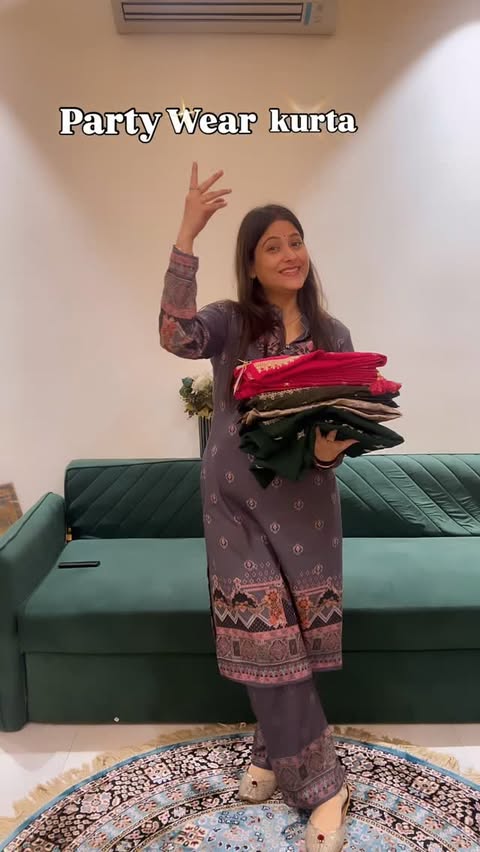 Instagram post by @smritianand23 for Flipkart. Caption reads: Beautiful party wear kurta “Set” “Link”  @flipkart.