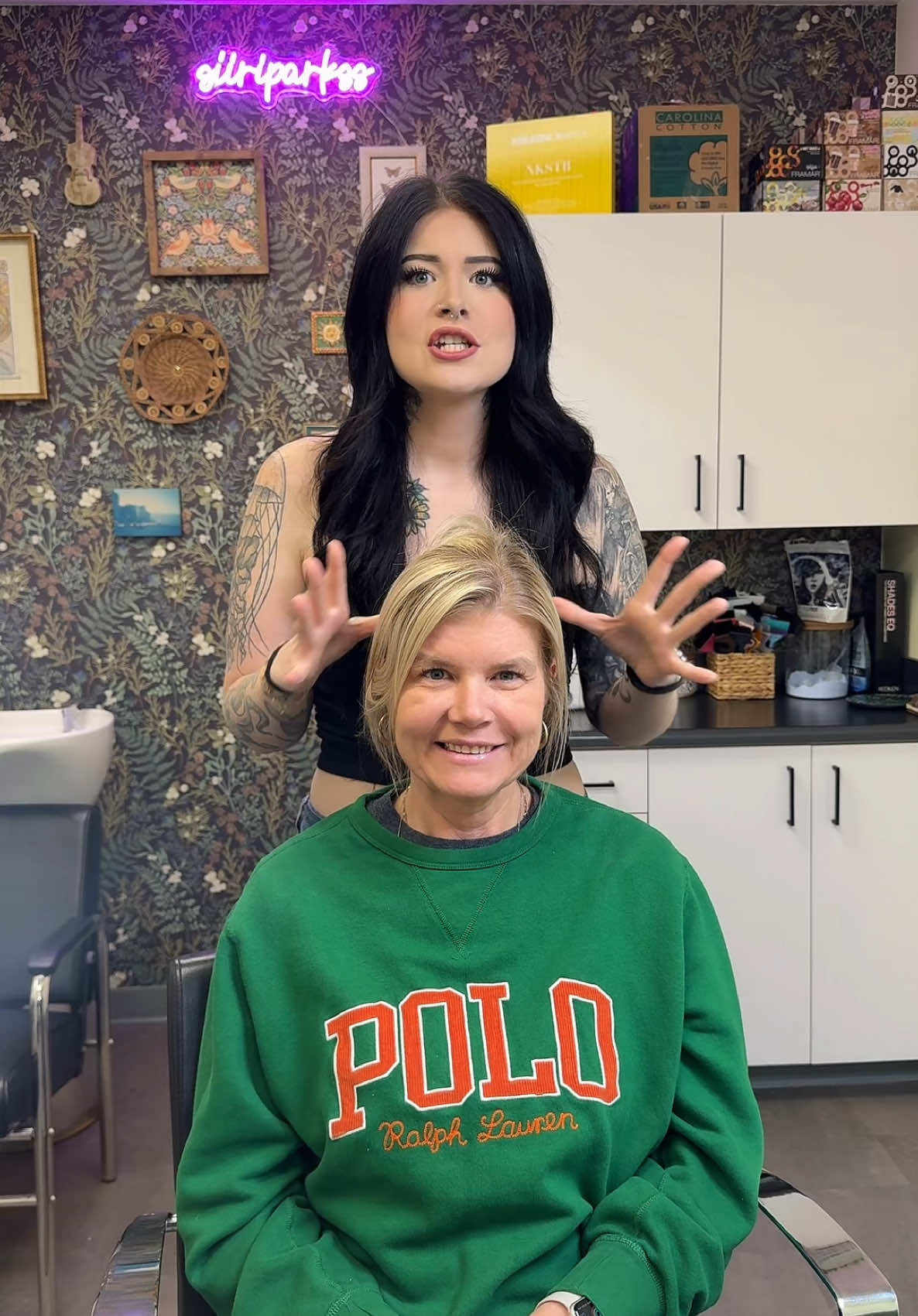 TikTok post by @siiriparkss for Saloncentric. Caption reads: I’m IN LOVE with @Redkens new Pearl Blonde Vinyl....