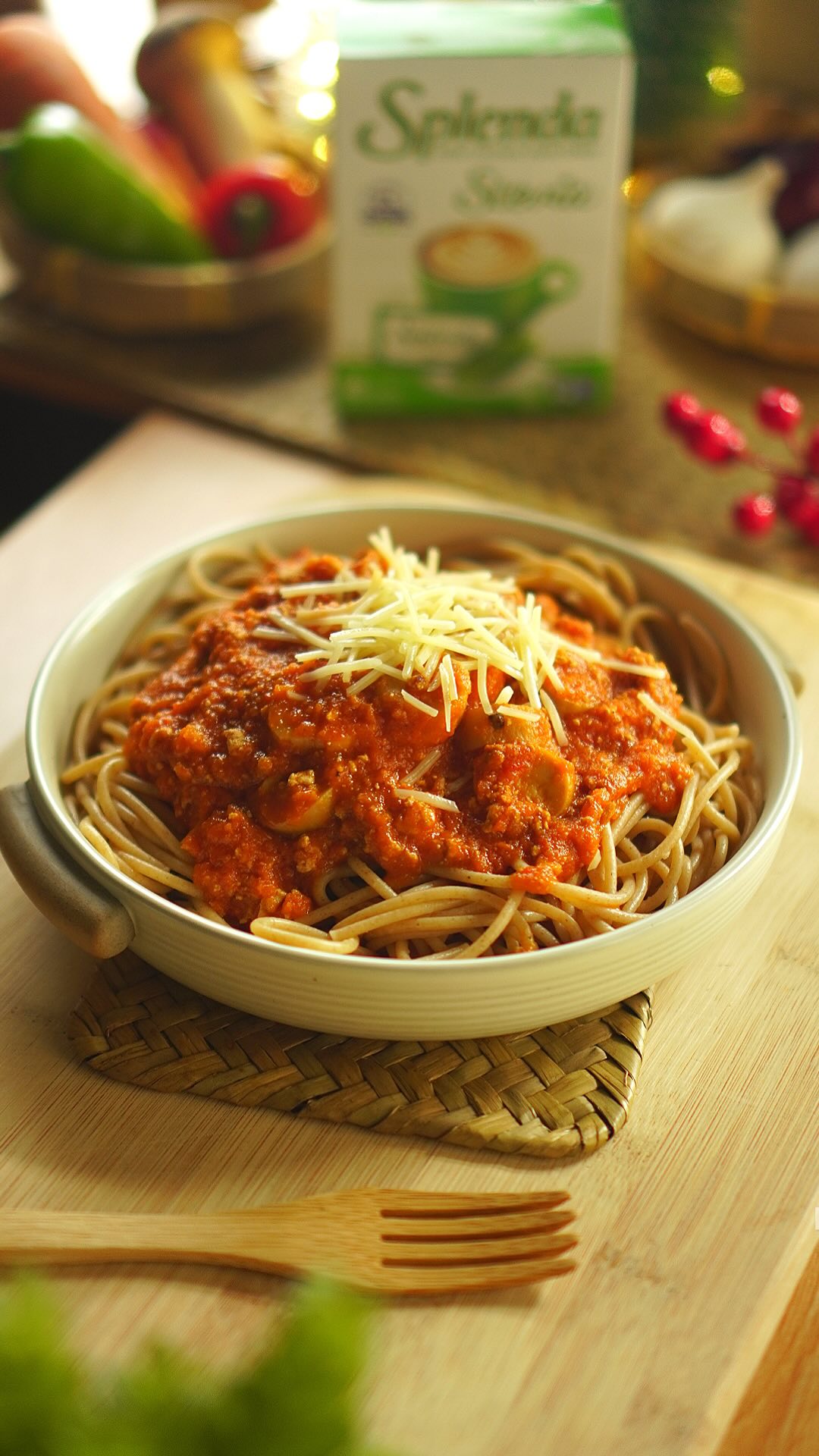 Instagram post by @healthyfoodie_ph for Splenda. Caption reads: Filipino-Style Veggie Spaghetti....