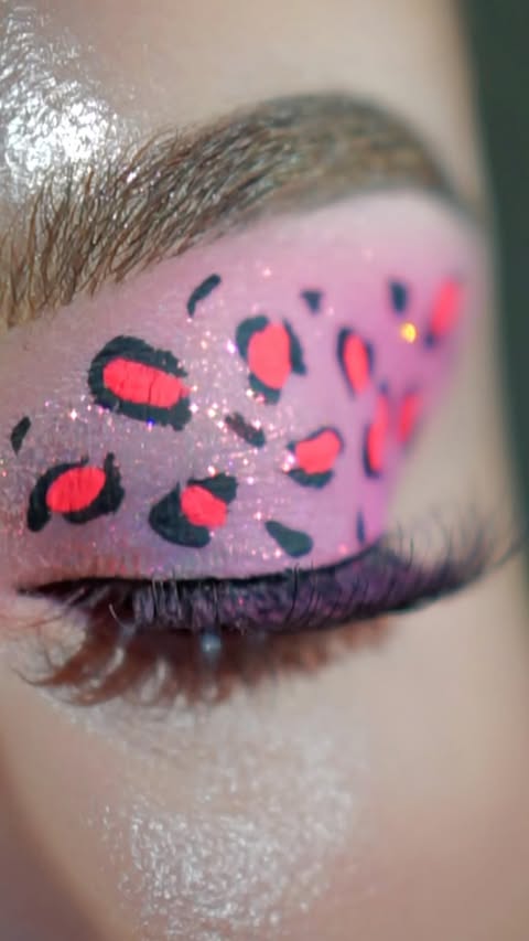 Instagram post by @jessicarose_makeup for Mehron Makeup. Caption reads: [...] Nymph Blush Loose Eyeshadow* @mehronmakeup....