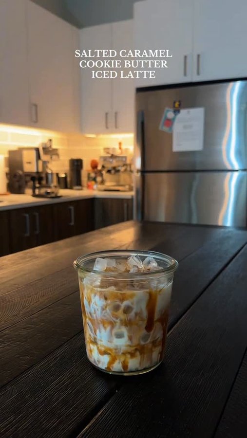 Instagram post by @foodieeshh for Chobani. Caption reads: Salted Caramel Cookie Butter Latte 🧈☕️🍂

☕️....