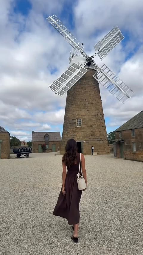 Instagram post by @tessshomann for Flo & Frankie. Caption reads: What I wore in Tasmania 🇦🇺 with @floandfrankie....