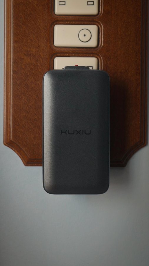 Instagram post by @iandreamosca for KUXIU. Caption reads: One of the thinnest chargers out there!🔌

Meet....