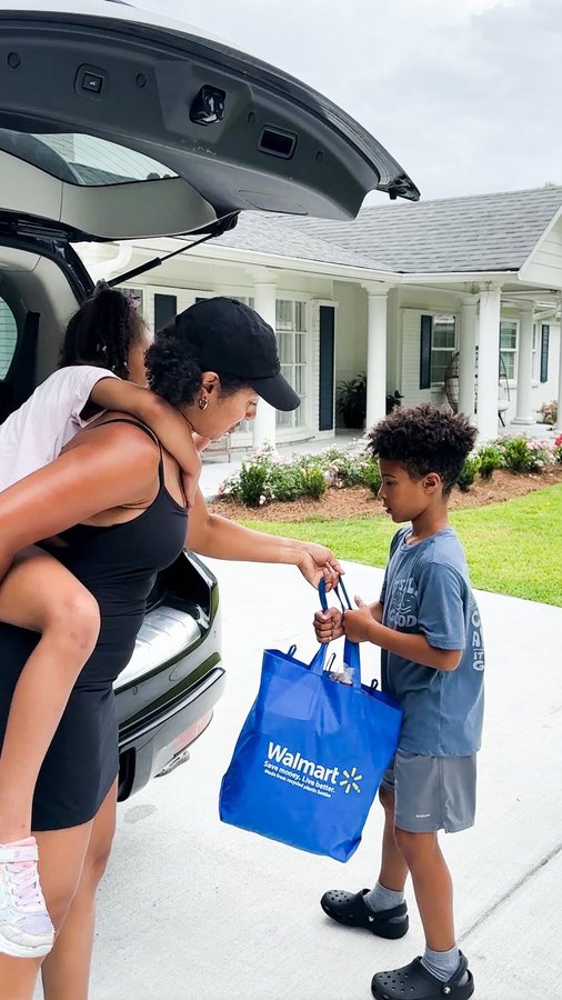 Instagram post by @thekerripaul for Jimmy Dean. Caption reads: #TysonBrandPartner We’re accustomed to talking....