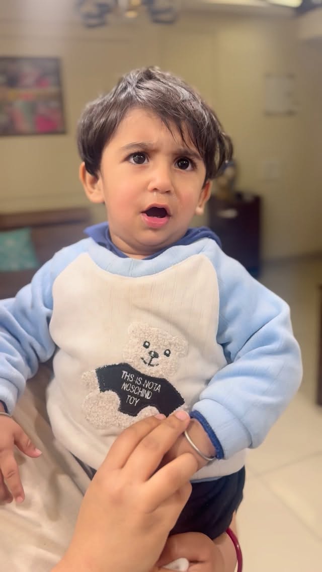Instagram post by @lilchamp_avyu for Mother Sparsh. Caption reads: [...] These Natural Vapour Patches from....