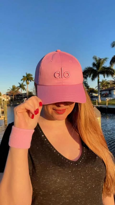 Instagram post by @amerikada_hayattt for collAble. Caption reads: [...] to feel as good as they look. @alo....