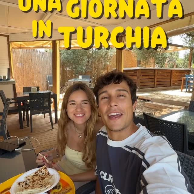 Instagram post by @paoloymar for Airalo. Caption reads: Quanto costa una giornata in Turchia? 🇹🇷
Ce....