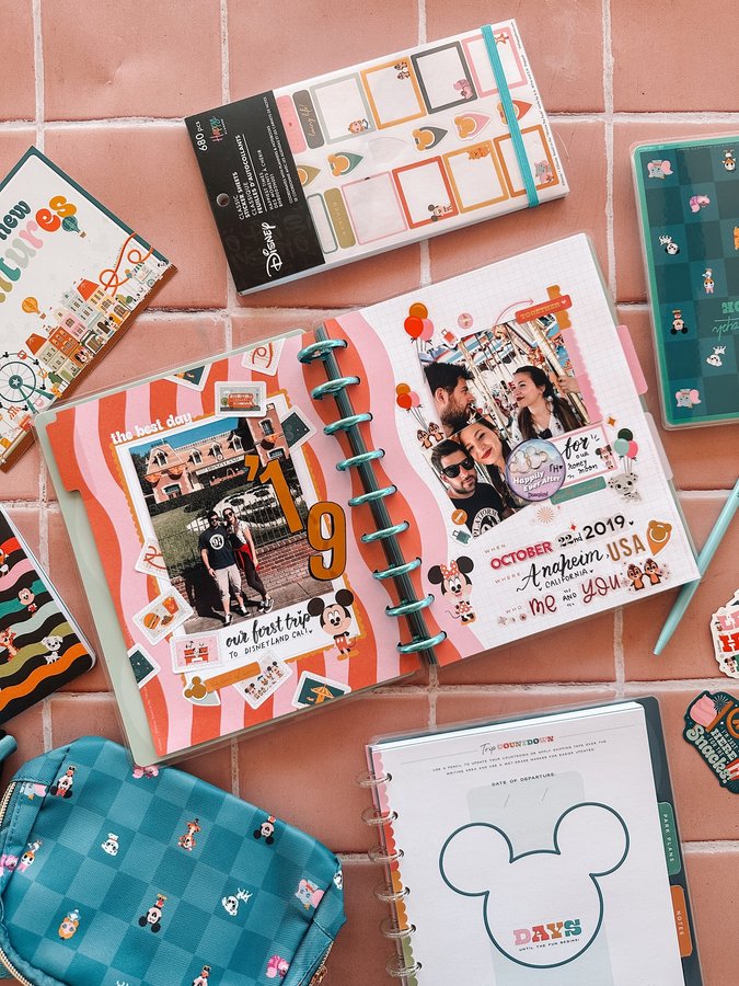 Instagram post by @ilianne.on.paper for The Happy Planner. Caption reads: I am so obsessed with Memory Keeping lately!💕😍 I....