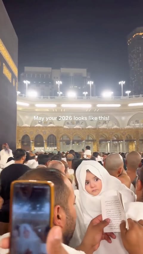 Instagram post by @_zahidlone for Visit Saudi. Caption reads: [...] Saudi Arabia in every frame. . . .....