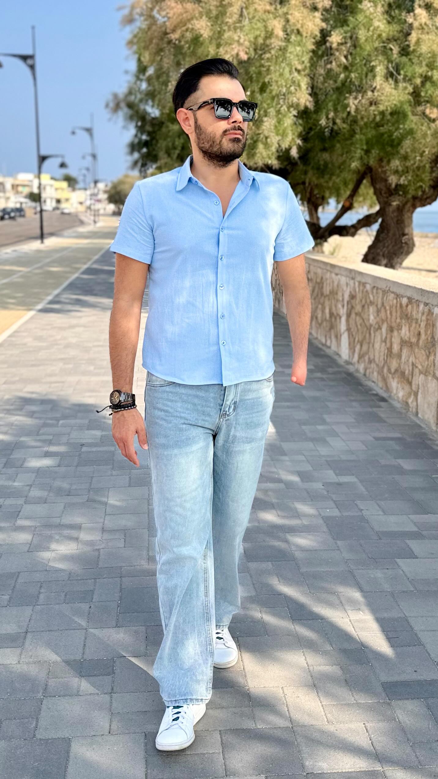 Instagram post by @giuseppemorrone for Voghion. Caption reads: Outfit by @voghion_global 
Link nella biografia....