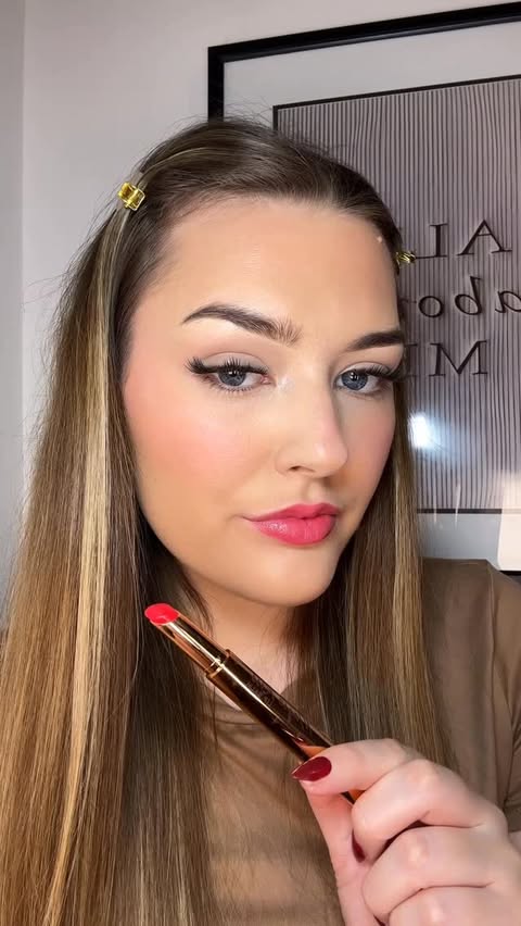 Instagram post by @leah.contentcreator for Bellamianta. Caption reads: 💋💋💋

*gifted products @bellamianta 

#fyp....