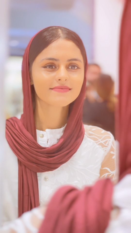 Instagram post by @fiza_nunu for Purplle. Caption reads: Lit from within? More like lit from the Faces....