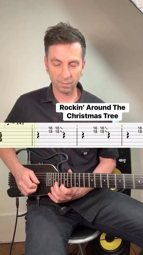 Instagram post by @1jour1riff for DonnerMusic. Caption reads: Rockin’ Around The Christmas Tree
🎸I use....