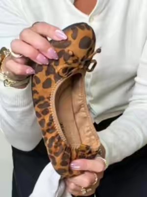 TikTok post by @jo.secrets8 for Dream Pairs. Caption reads: [...] to slip on and pack for travel ✈️ 🌎 @Dream....