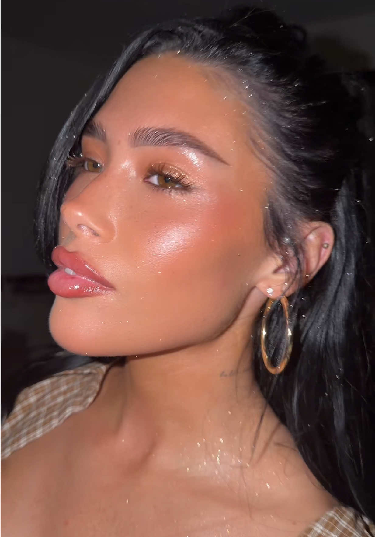 TikTok post by @alexisbraunn for ONE SIZE BEAUTY. Caption reads: the NEW brown sugar on til dawn from @ONE SIZE....