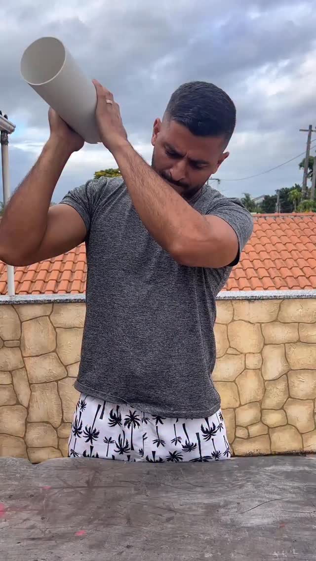 Instagram post by @cmfacasemsegredo for Dremel. Caption reads: .