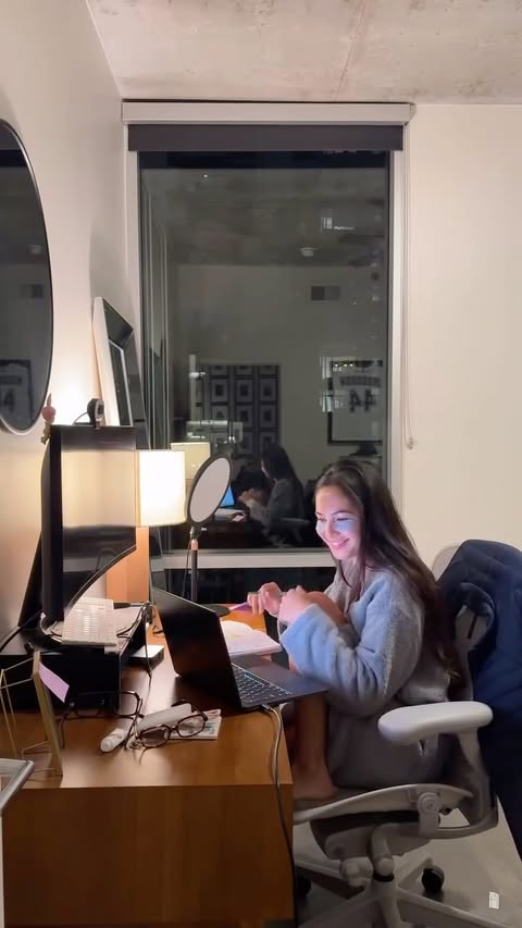 Instagram post by @rileyyrojass for Grammarly. Caption reads: [...] a lot easier when I have tools like....