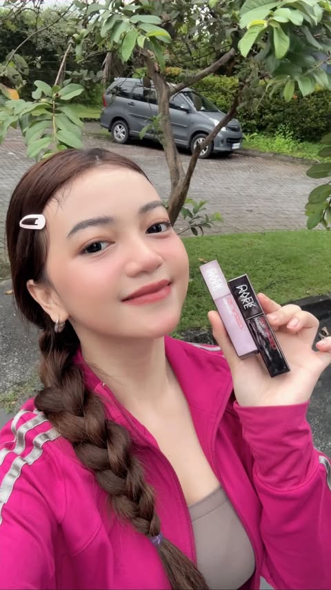Instagram post by @mikaylaays for MAKE OVER Cosmetics. Caption reads: a day in my life!💖🏃🏻‍♀️ with Make Over Glazed....