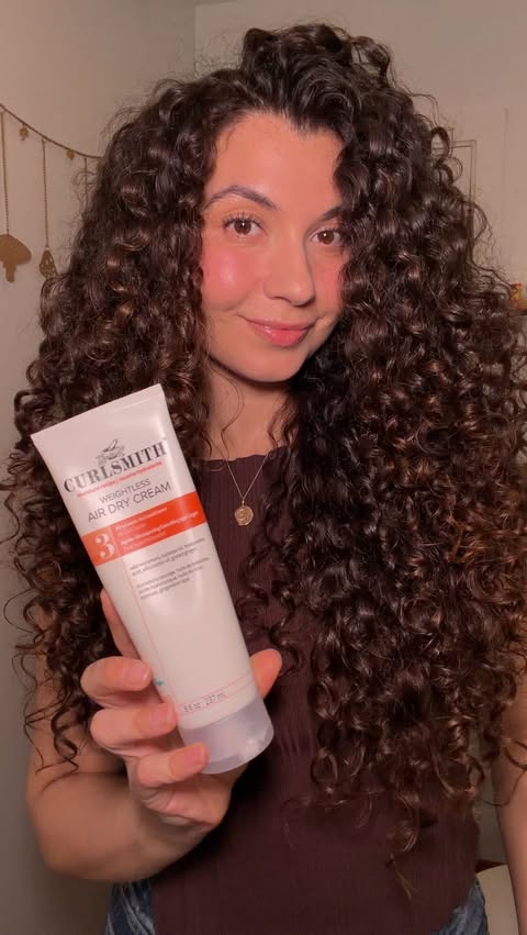 Instagram post by @fris.ee for CURLSMITH. Caption reads: [...] your leave-in conditioner to the....