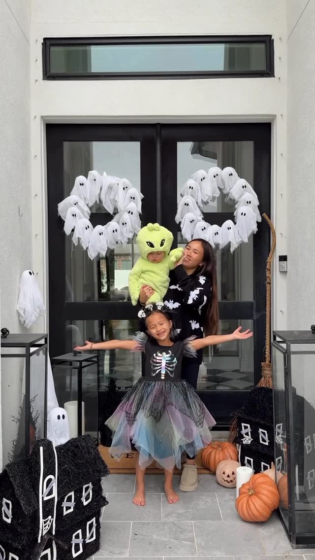 Instagram post by @anniemescallhome for Ring. Caption reads: #ad Who is ready for Halloween?! 🎃 Getting our....