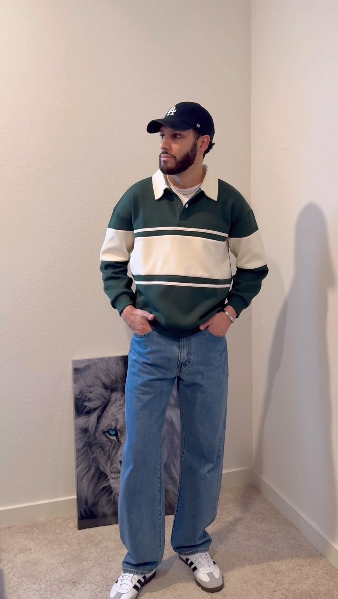 Instagram post by @abdelrahmanomarofficial for Hoooyi. Caption reads: Sweater weather > 

@hoooyi_global #ad #giftedby....