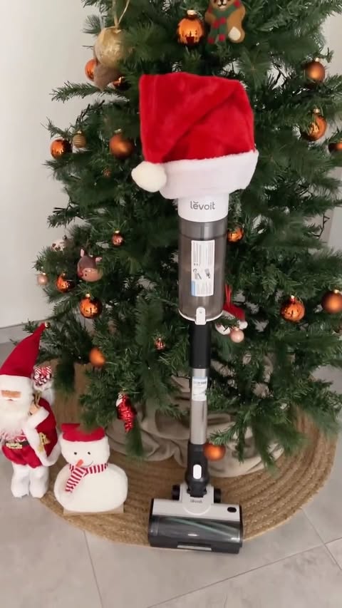 Instagram post by @serpil.01 for Levoit. Caption reads: [...] nur ein sauberer flow mit dem Levoit LVAC200....