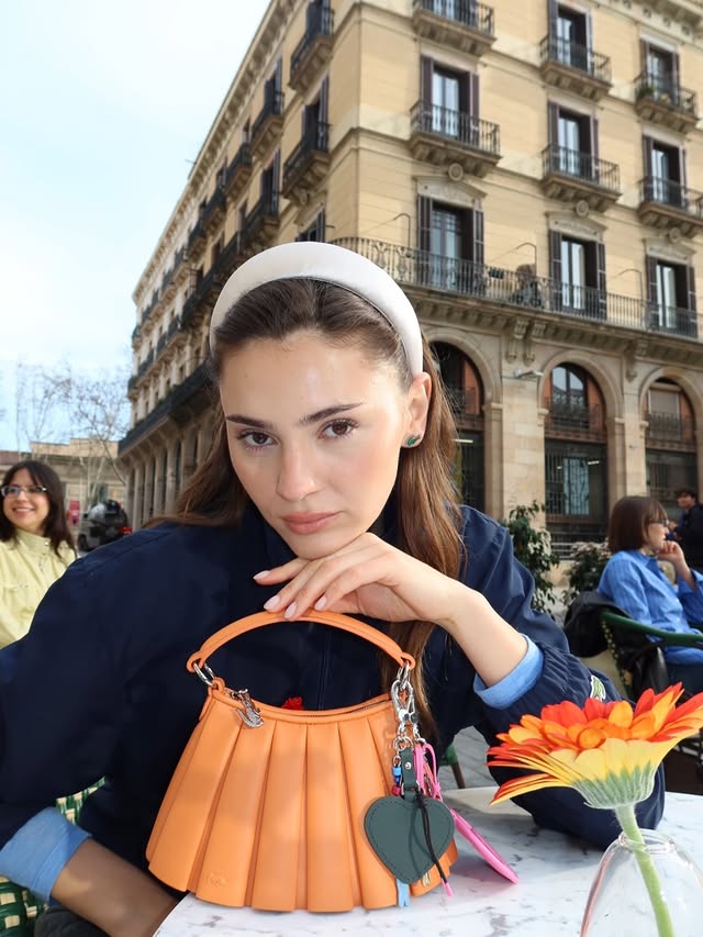 Instagram post by @stefaniegiesinger for Zalando. Caption reads: [...] Serving with the Lenglen bag. @lacoste....