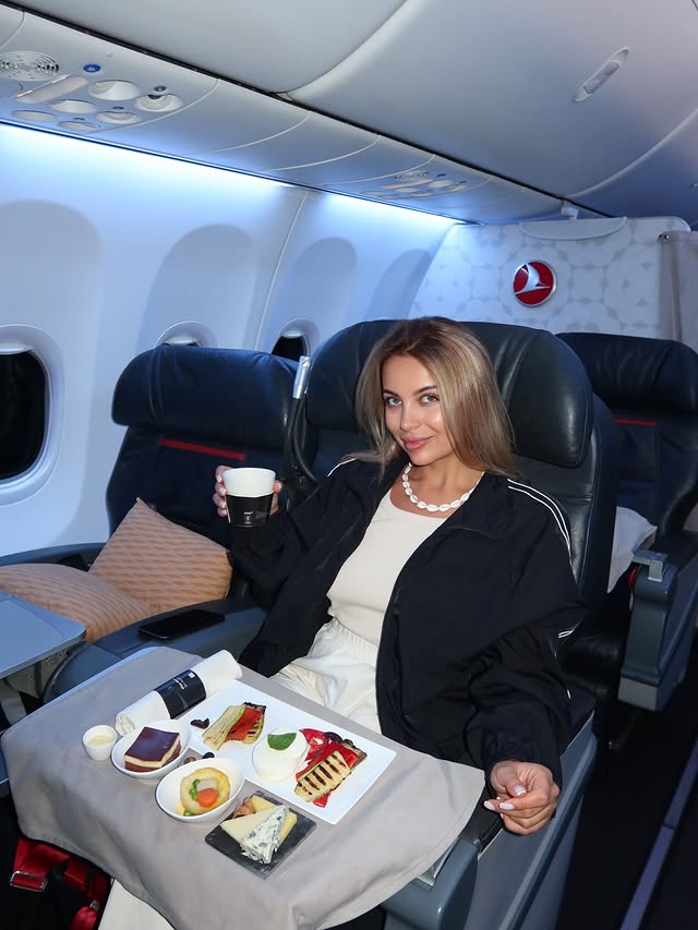 Instagram post by @lubimova_travel for Turkish Airlines. Caption reads: Flying with Turkish Airlines ✈️🤍 Thoughtful....