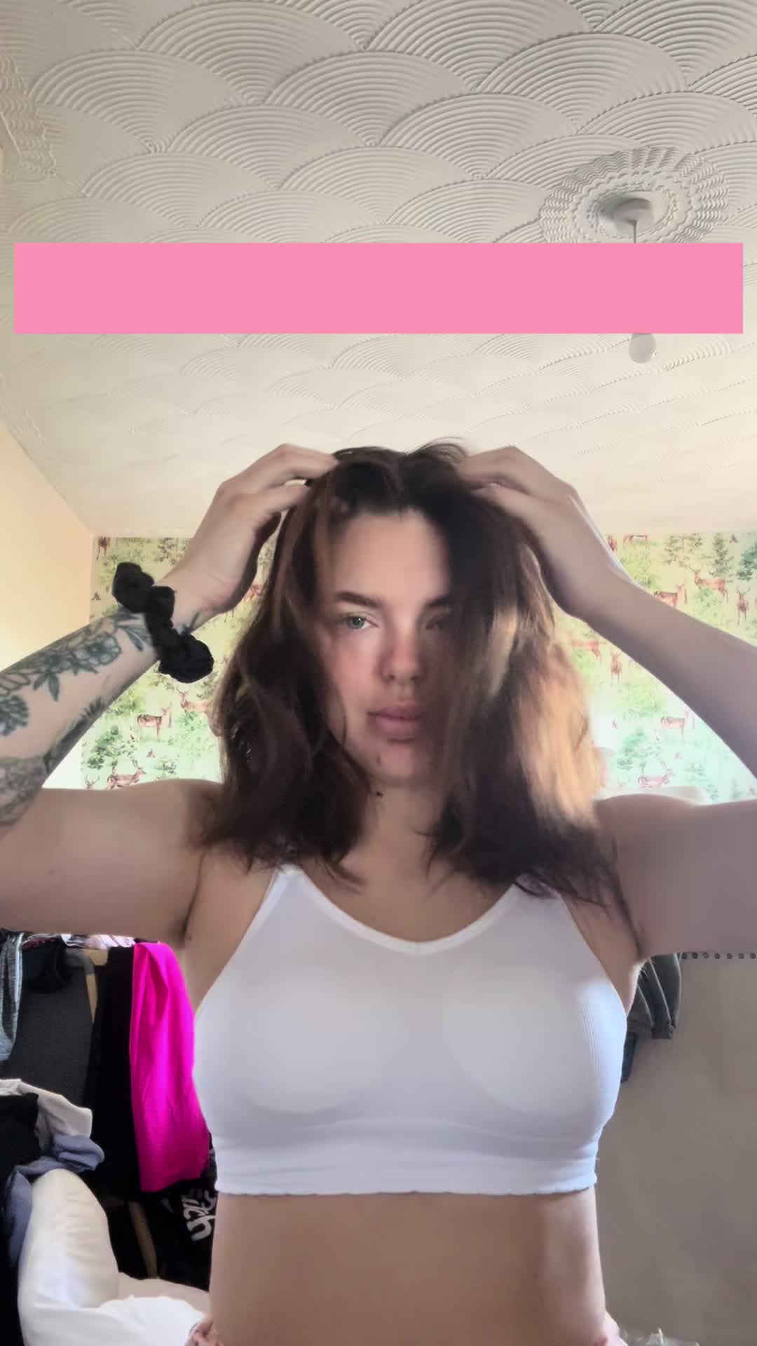 TikTok post by @tiajadeprosser for Wavy Chic. Caption reads: #tiktokshop #tiktokshoppingpaydaysale....