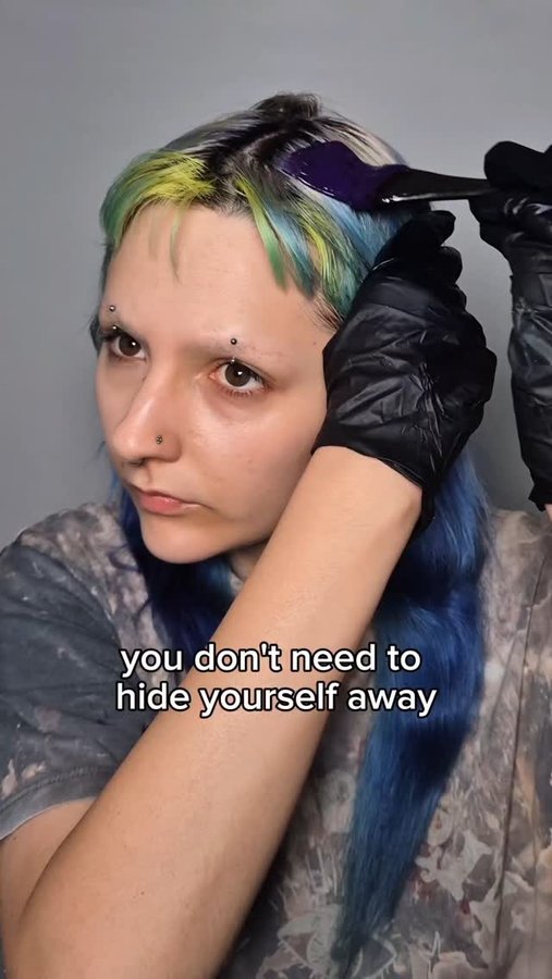 Instagram post by @nonaa_mua for Lunar Tides Hair. Caption reads: This is your sign to dye your hair 👀

Using....