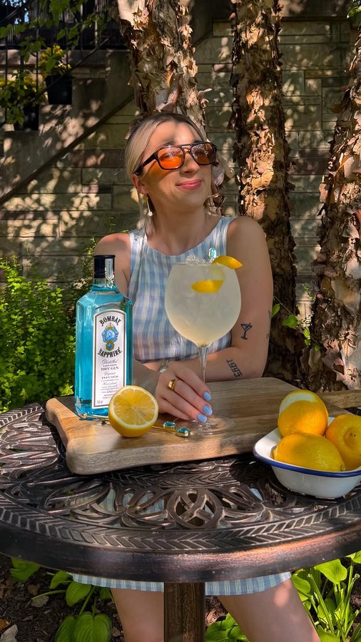Instagram post by @drinksbyevie for Bombay Sapphire. Caption reads: LET ME REINTRODUCE MYSELF 🤝✨ the....