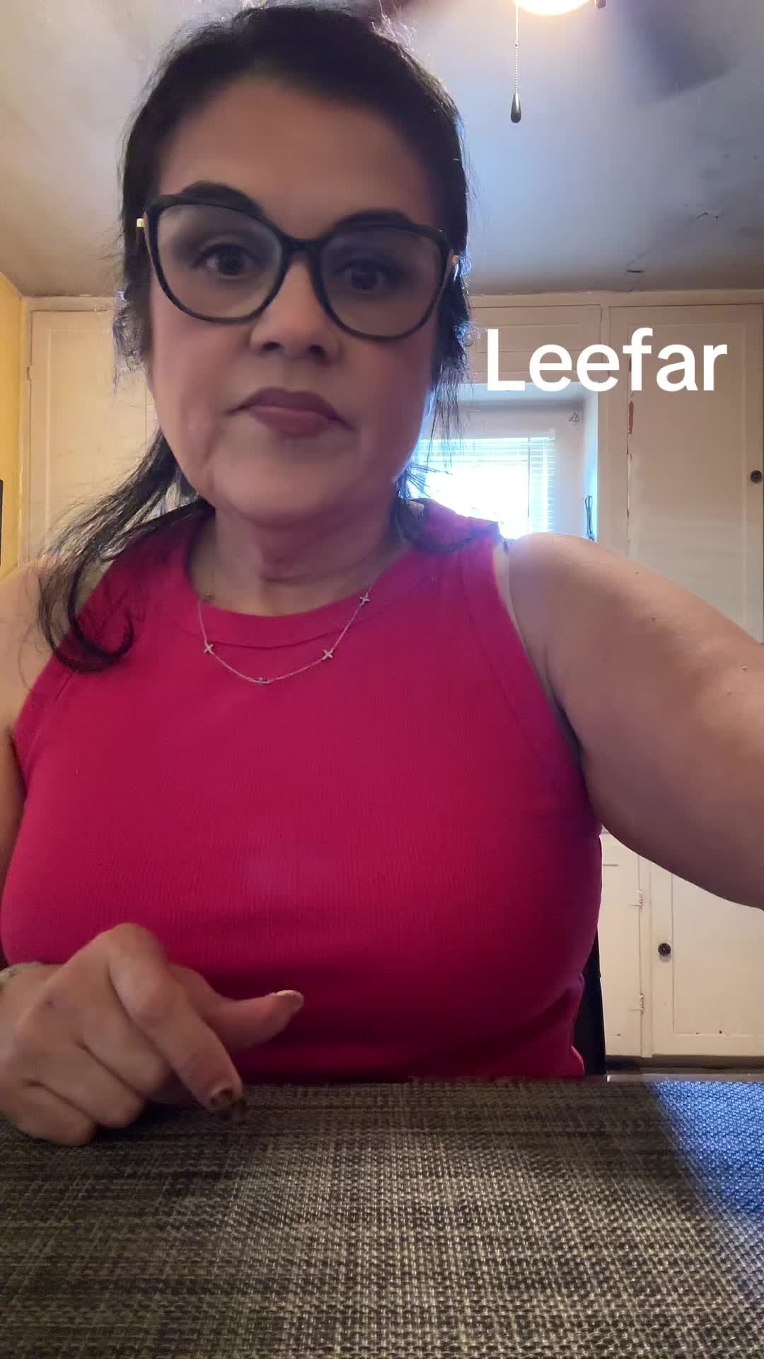 TikTok post by @soniacgarcia3 for Leefar US. Caption reads: [...] #tiktokshop #gogetsome @Leefar US.
