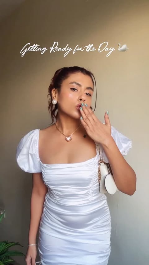 Instagram post by @itgirl.geetanjali for TIRTIR. Caption reads: #ad Getting ready for the day👩🏻‍🦳🤍
Product....