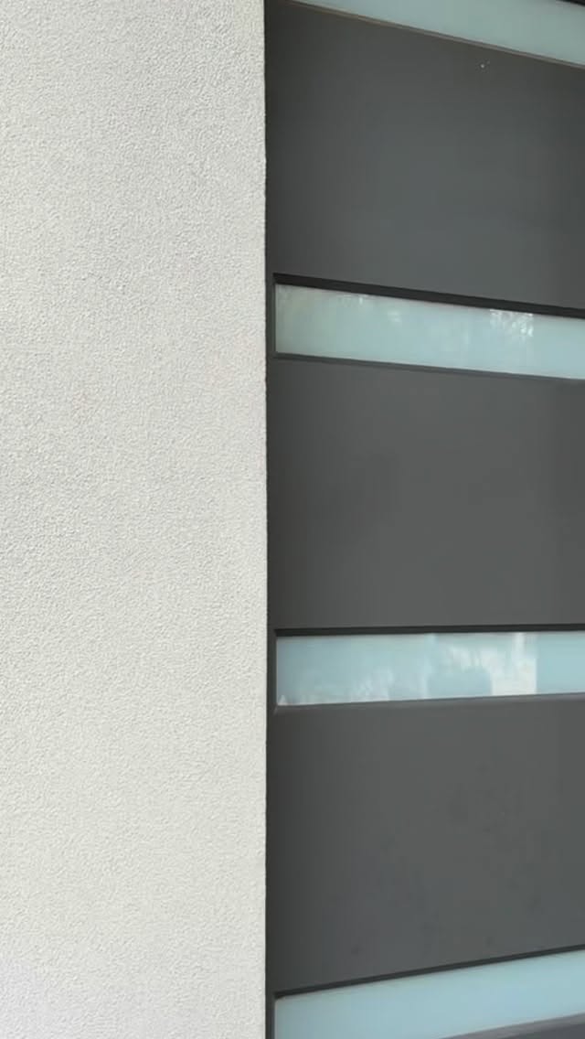 Instagram post by @crossthick for Breeze Balm. Caption reads: The Glow Case is HERE 😍🔥 @breeze.balm packed....