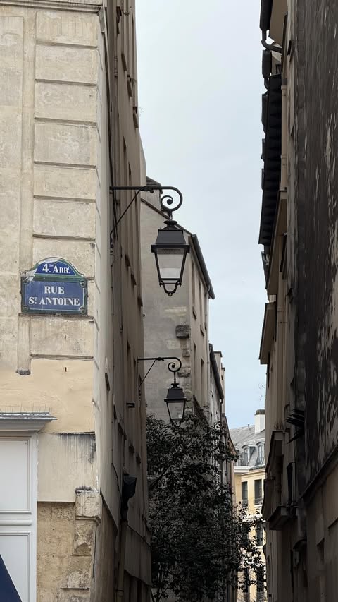 Instagram post by @andreiagvr for LilySilk. Caption reads: Effortless looks start with good basics @lilysilk....