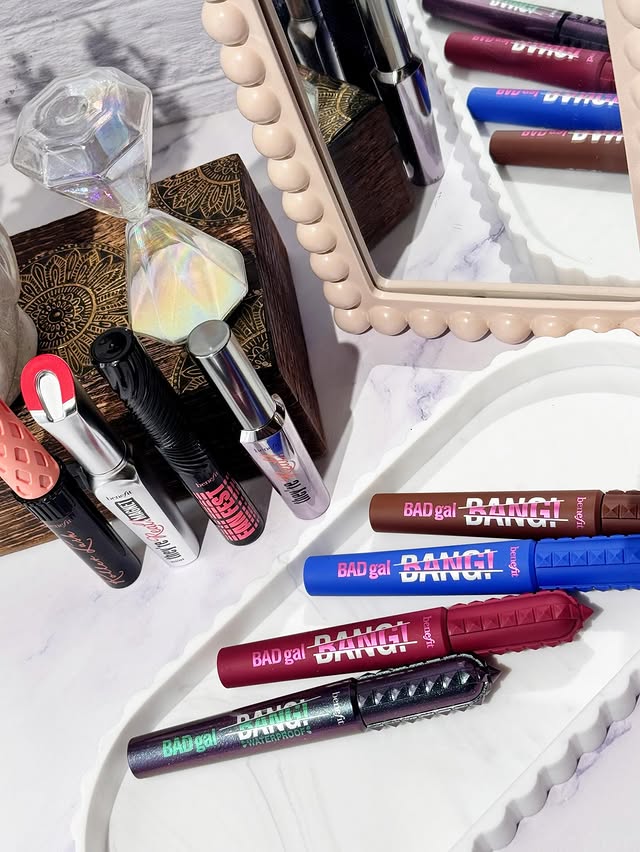 Instagram post by @cat_____lady for Benefit Cosmetics. Caption reads: #GiftedByBenefitCosmetics . ✿❯──𝔹𝕖𝕟𝕖𝕗𝕚𝕥....