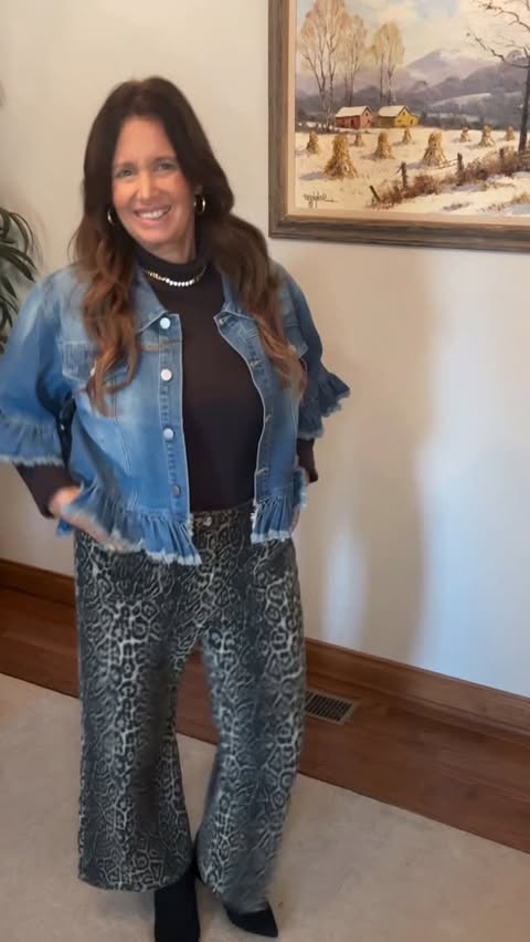 Instagram post by @bond.sarah007 for Three Bird Nest. Caption reads: Friendsgiving Sale

Y’all!! EVERYTHING IS ON....