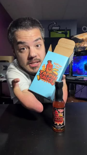 Instagram post by @real86hands for VistaPrint. Caption reads: [...] dreams into a real business with @vistaprint....