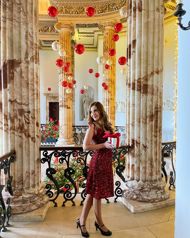 Instagram post by @nuriatravels for Chicwish. Caption reads: ✨🕯️ 𝙃𝙤𝙡𝙠𝙝𝙖𝙢 𝙗𝙮 𝘾𝙖𝙣𝙙𝙡𝙚𝙡𝙞𝙜𝙝𝙩....